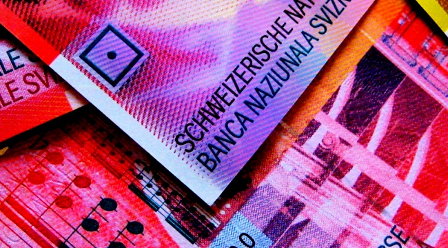 Franak je skliznuo u odnosu na evro nakon Sto je Narodna banka Svajcarske zadrzala negativne stope